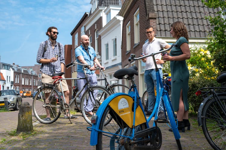 Nijmegen self-guided quiz tour by bike with lunch