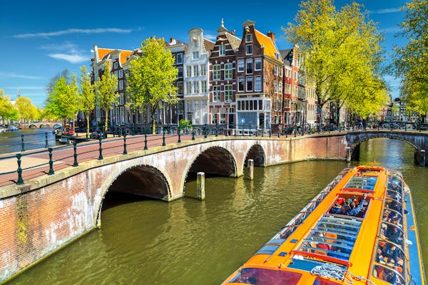 Cruzeiro pelos canais de Amsterdã da UNESCO