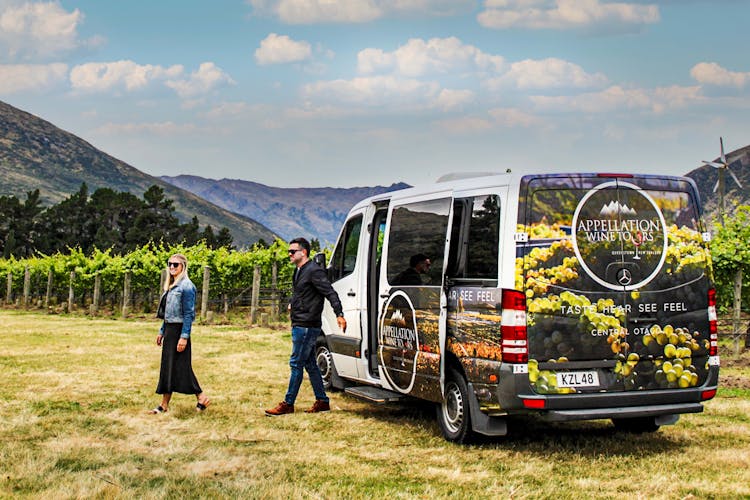 Gourmet wine tour in Central Otago region