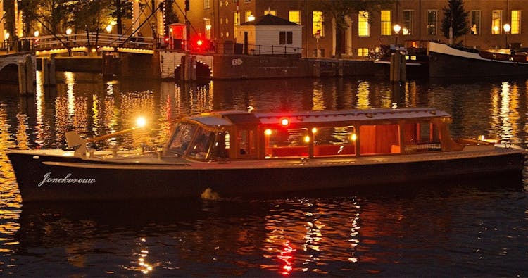 Boat tour through the Amsterdam Light Festival