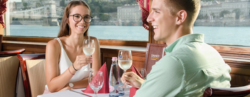 Crucero con cata de vinos en Budapest