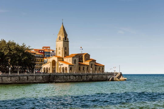 Gijon love stories private guided tour