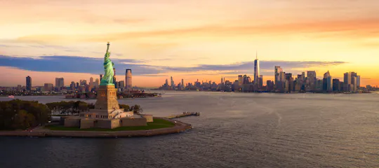 Visita guiada à Estátua da Liberdade e à Ilha de Ellis em espanhol
