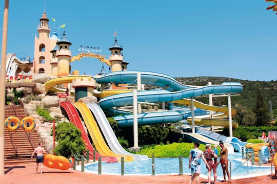 Parque acuático Aqua Fantasy con transporte