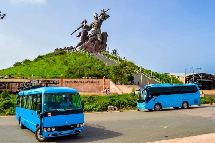 Transfer from Blaise Diagne International Airport to Dakar Harbor or hotels
