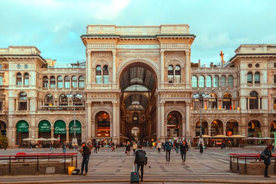 Passeggiata alla scoperta delle attrazioni autoguidate nel centro storico di Milano