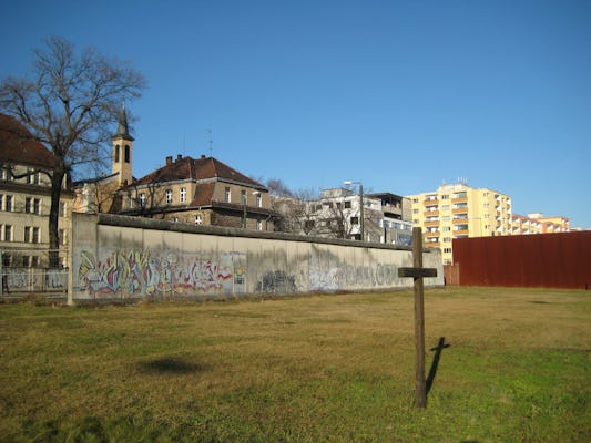 Tour a pé autoguiado sobre os segredos do Muro de Berlim