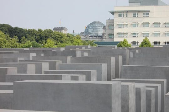 Combative Berlin walking guided tour