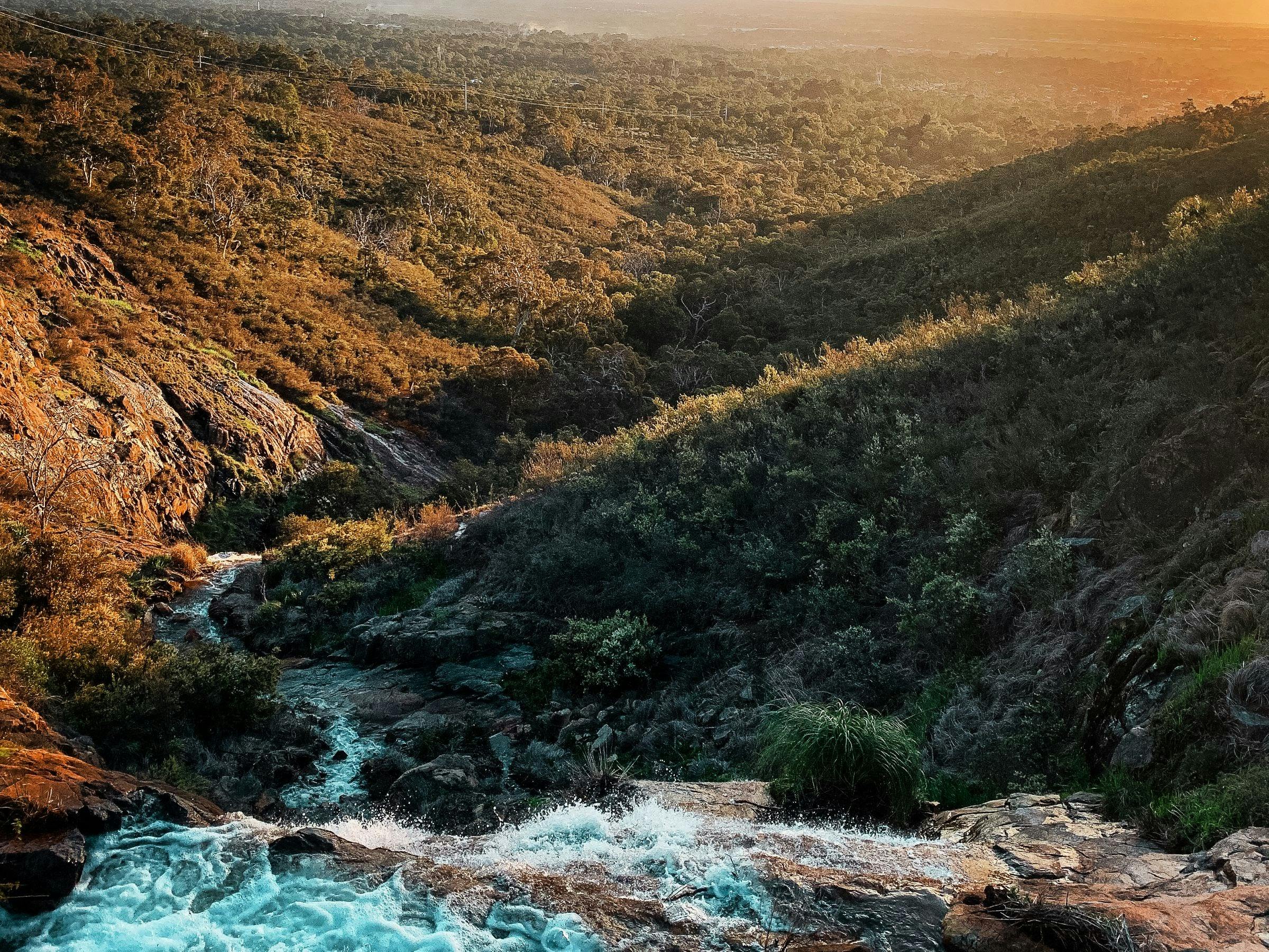 Geführte Sonnenuntergangswanderung an den Lesmurdie-Wasserfällen