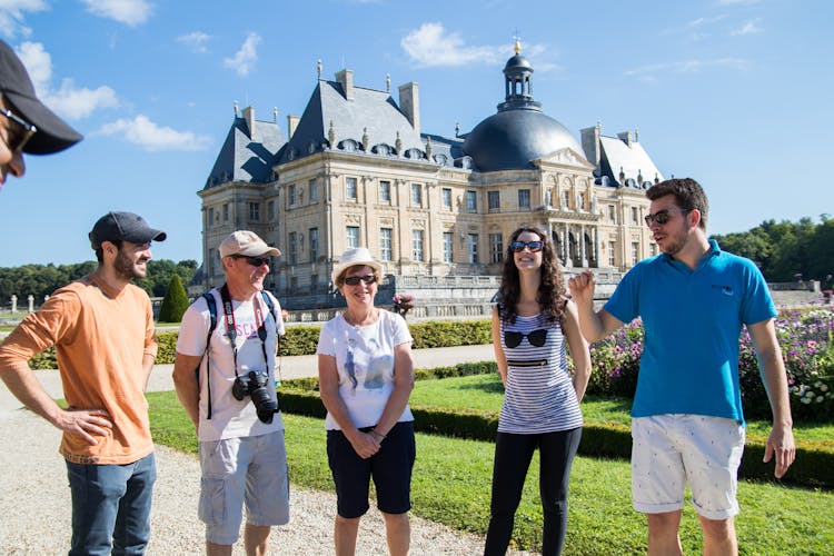 Fontainebleau and Vaux-Le-Vicomte Castle small-group day trip from Paris