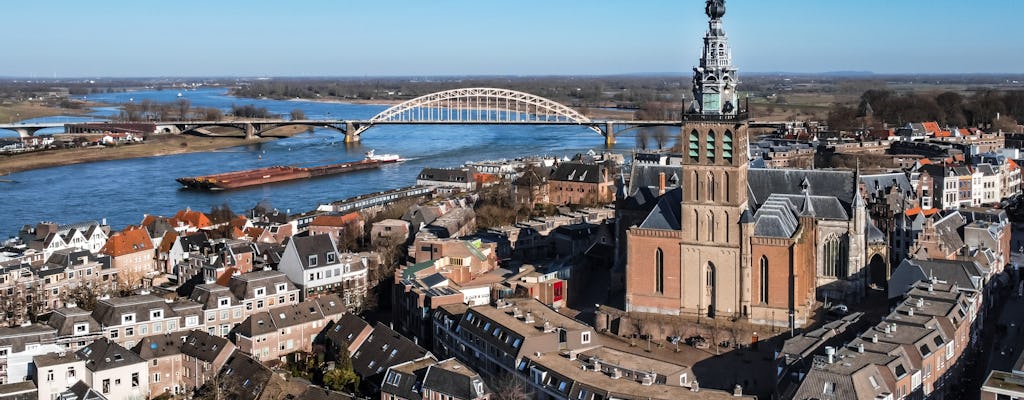 Tour a piedi autoguidato della famiglia attraverso Nijmegen