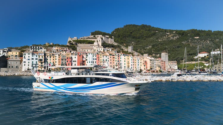 Porto Venere, Monterosso and Vernazza guided boat tour