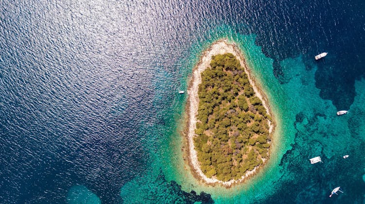 Blue lagoon & Trogir, 3 islands half day morning tour