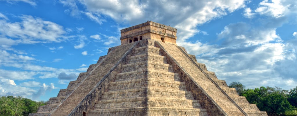 Tour privato per piccoli gruppi di Chichén Itzá con accesso anticipato