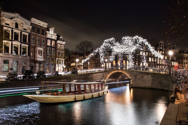 Crociera sul canale dell'Amsterdam Light Festival con bevande incluse