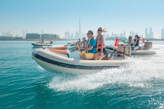 Excursion matinale de 90 minutes en bateau le long de la côte de Dubaï