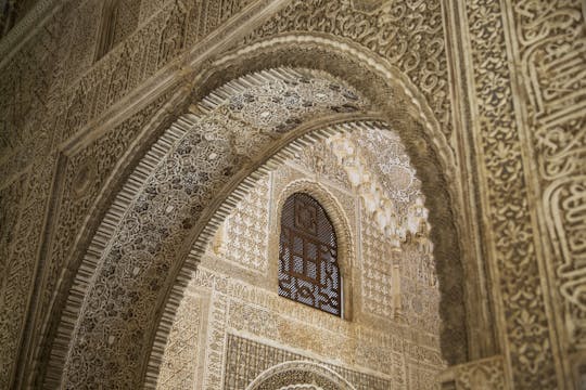 Visita notturna all'Alhambra in un piccolo gruppo