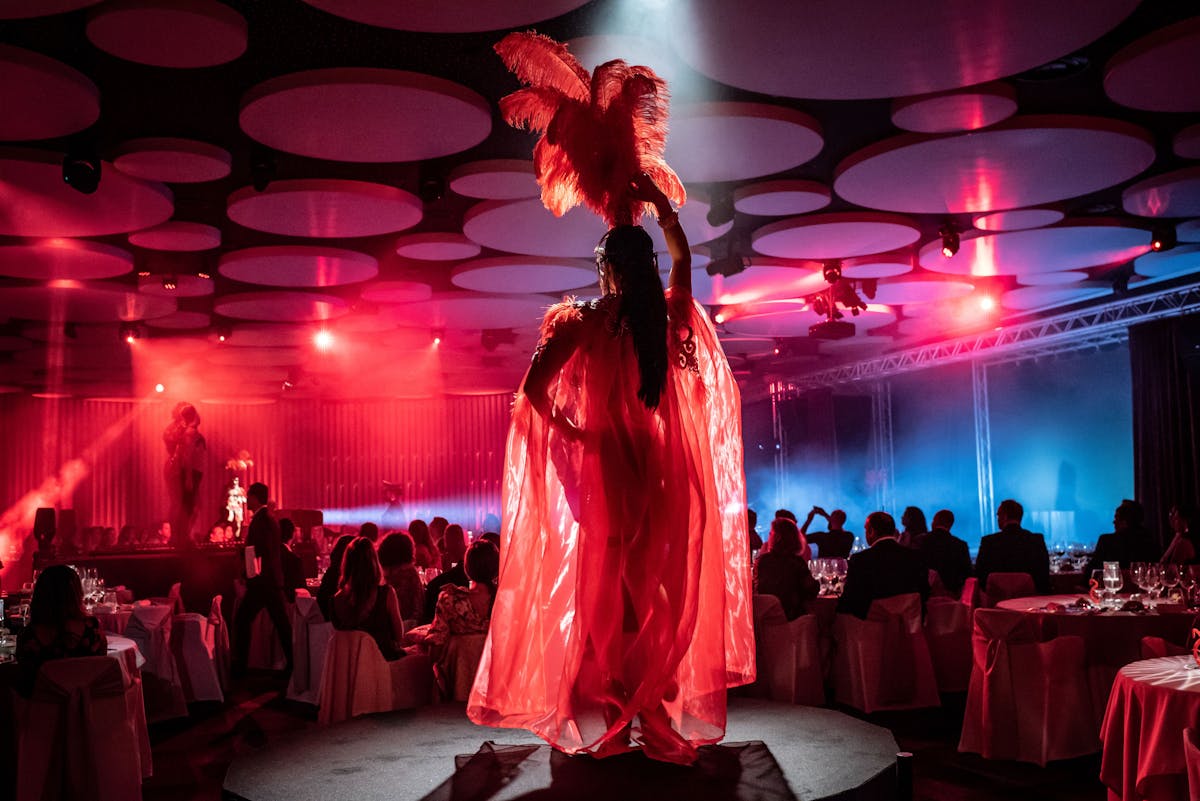 Dinner show style nightlife in Tenerife