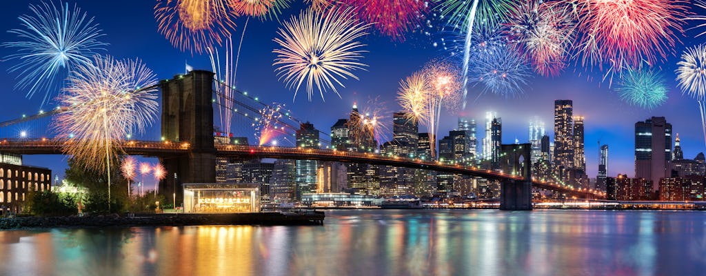 Oudejaarspremière plus dinercruise op de Bateaux in New York