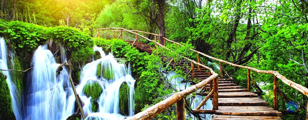 Visita privada guiada al Parque Nacional de los Lagos de Plitvice desde Split