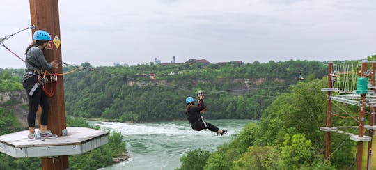 Bambini delle Cascate del Niagara e corso di avventura classico