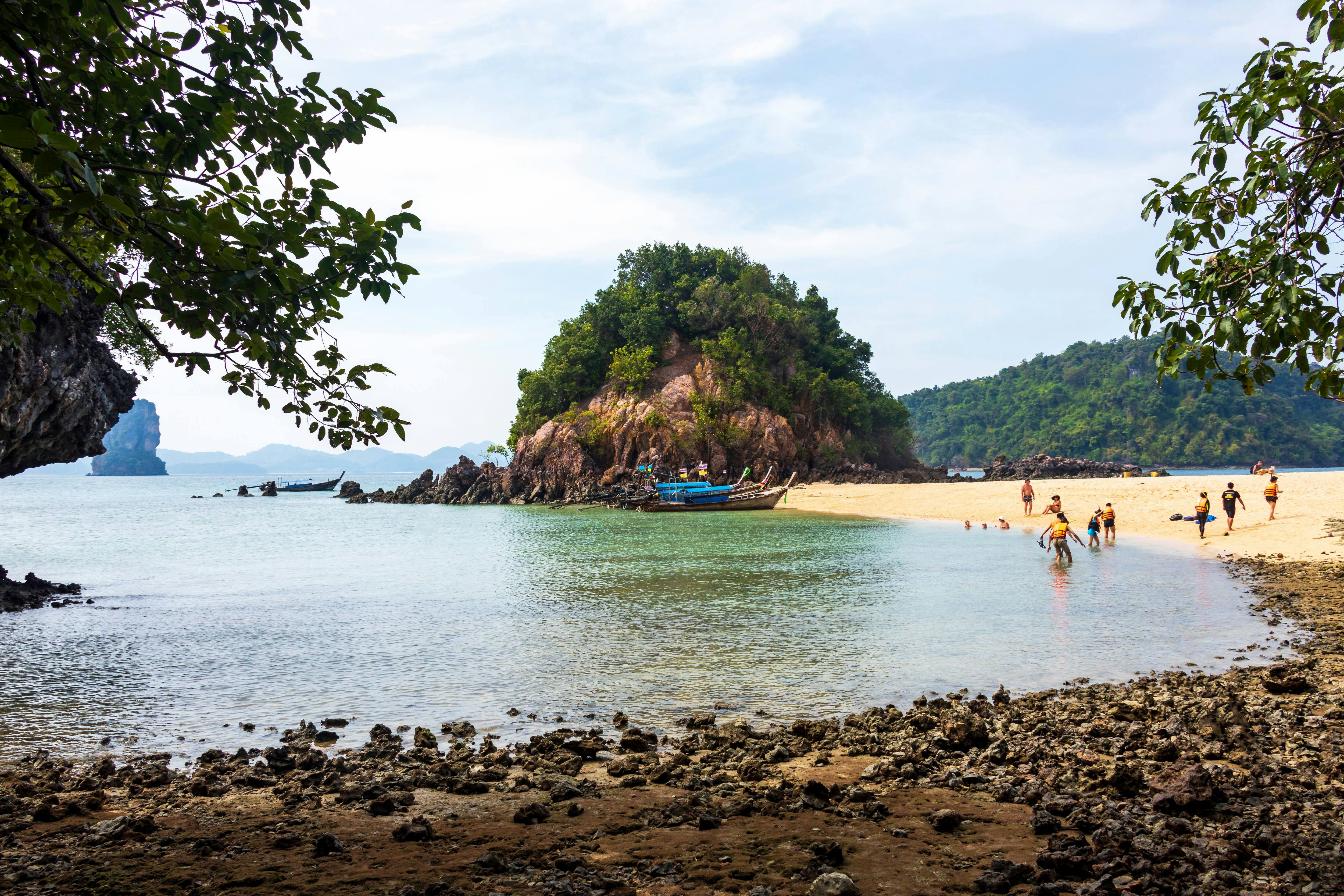 Speedboat and Canoe Tour of Phang Nga Bay