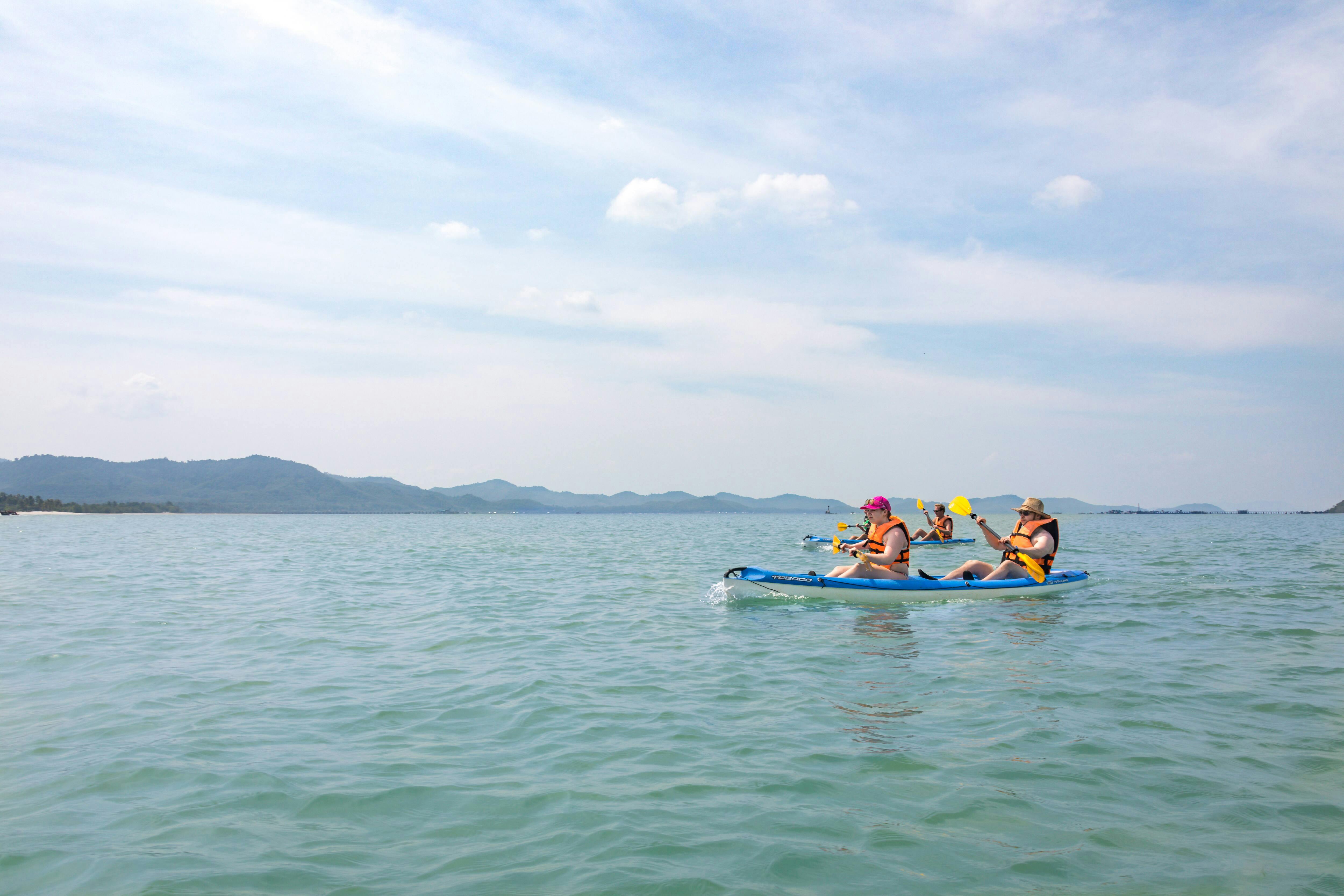 Speedboat and Canoe Tour of Phang Nga Bay