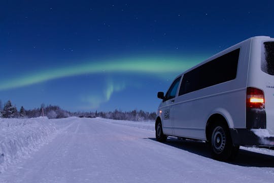 Levi aurora borealis jagen met de auto