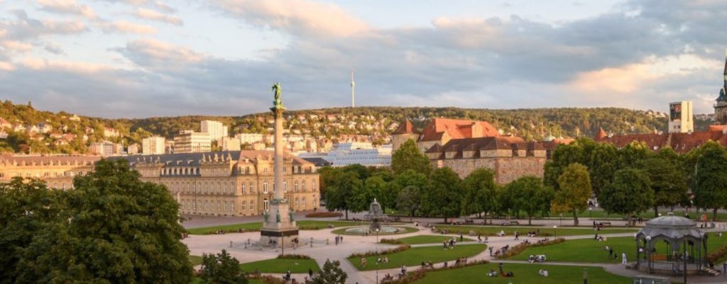 Reunião da cidade sobre as escadas de Stuttgart para a coroa da cidade