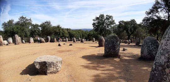 Besichtigung der Almendres Cromlech in Évora
