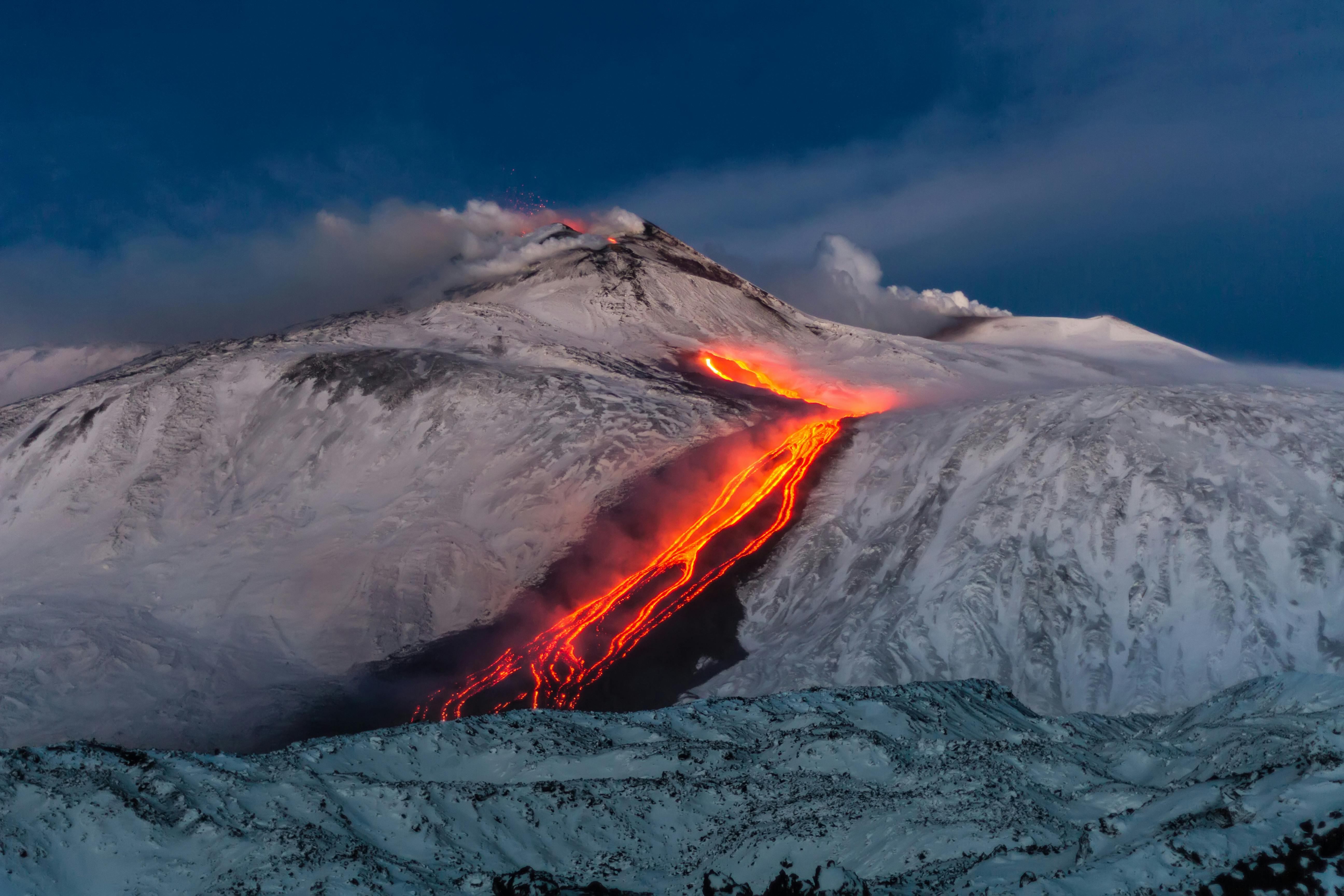 Wintertrekking door de Etna