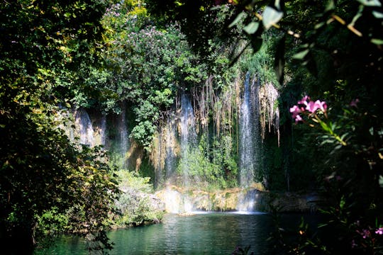 Visite du lac Karacaören, des chutes d'eau de Kurşunlu et shopping