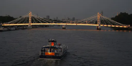 Open Top Vintage Bus Tour and River Thames Cruise