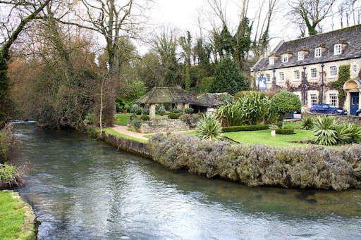 Cotswolds Village Tour with Lunch