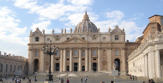 Visita guiada pela Basílica de São Pedro, pela praça e pelas grutas papais