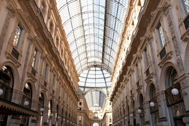 Moda e arte de Milão, jogo de exploração de destaques e passeio
