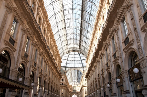 Gra eksploracyjna i wycieczka po Mediolanie o modzie i sztuce