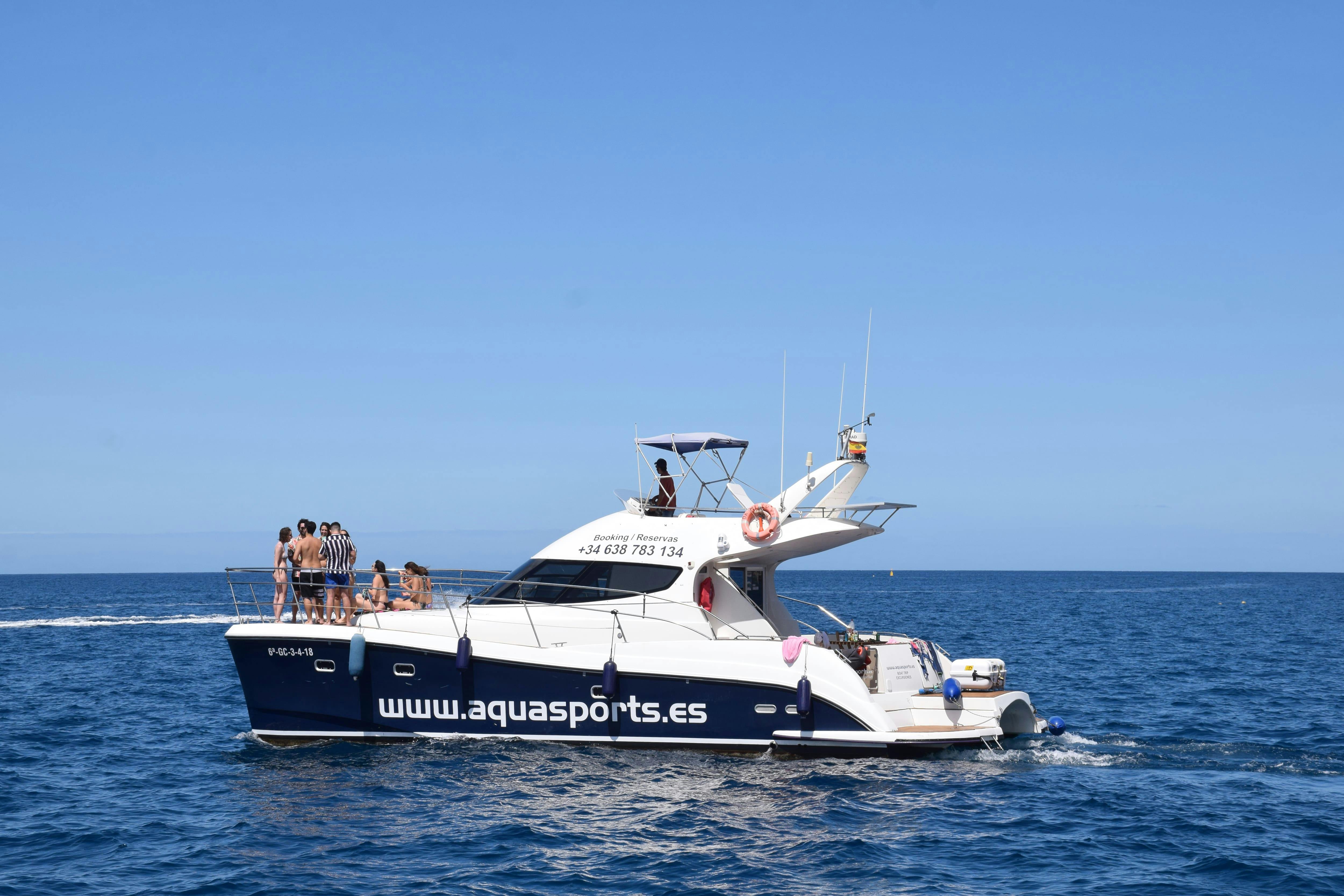 Damiluvi Catamaran Private Charter