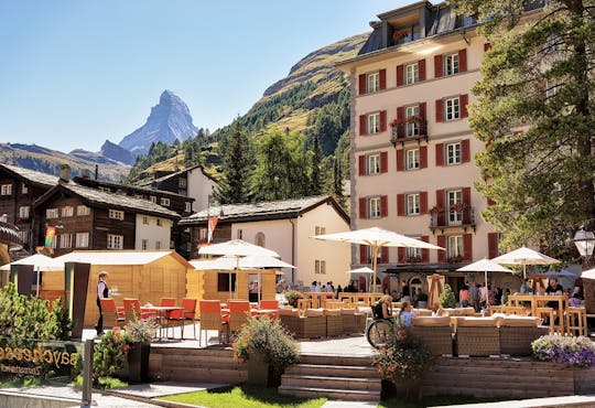 2-hour walking guided tour in Zermatt