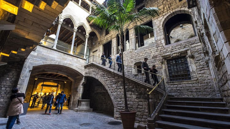 El Born and Picasso Museum skip-the-line tickets with an audio tour