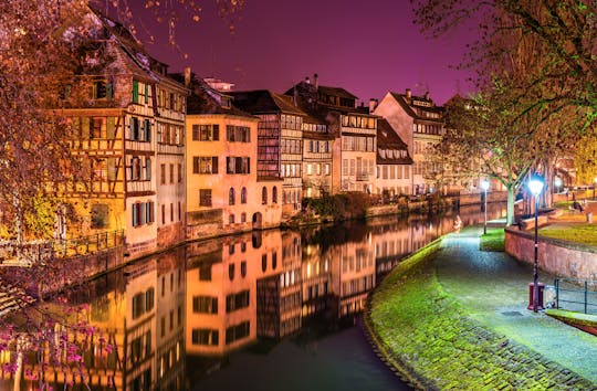 Visite guidée privée sur les histoires d'amour de Strasbourg