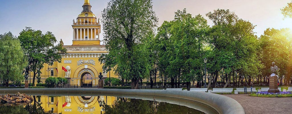 St. Petersburg: self-guided tour from the Stock Exchange to the Admiralty