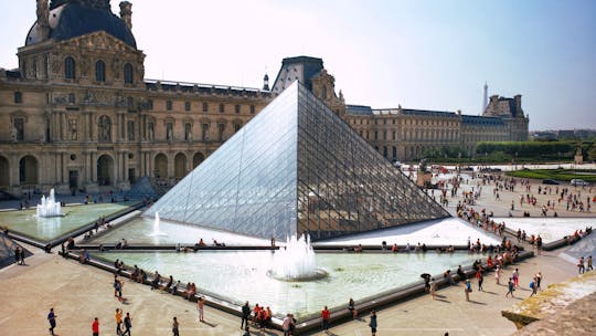 Entrada prioritaria al Museo del Louvre con audioguía en aplicación móvil