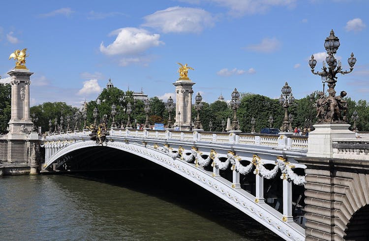 Discovering Paris: Walking Audio Tour Along The Seine River Ticket - 5