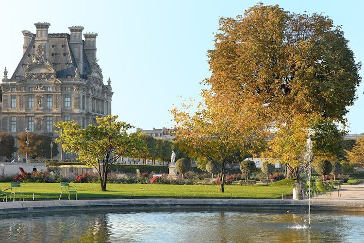 Discovering Paris: Walking Audio Tour Along The Seine River Ticket - 7