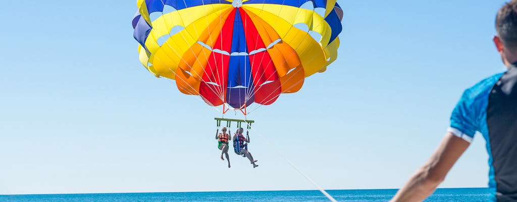 Aventura de parasailing en tándem en Key Largo