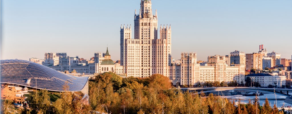 Tour dell'architettura sovietica dei grattacieli stalinisti