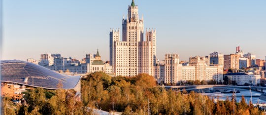 Tour dell'architettura sovietica dei grattacieli stalinisti