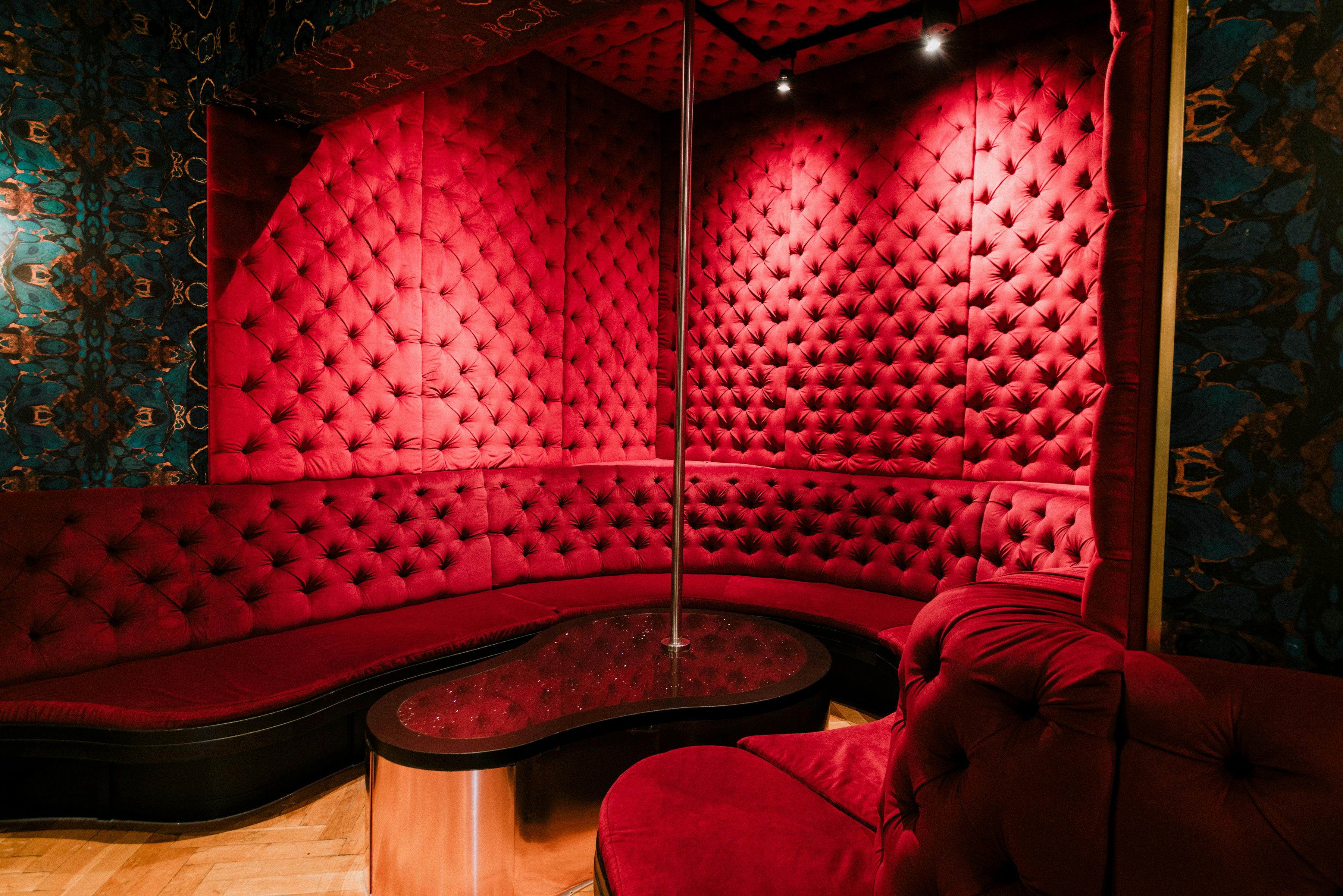 3600px x 2403px - Amsterdam sex club secrets with Tour de BonTon | musement