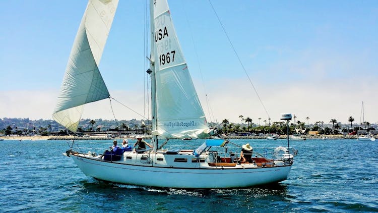 2-hour San Diego sailing adventure
